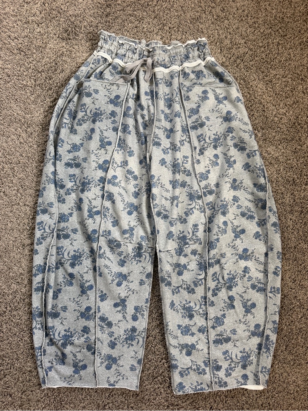 Mittoshop Floral Barrel Pants - Picture 3 of 5